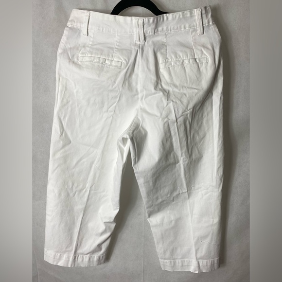 Lee women’s white crop pant size medium - Picture 2 of 7